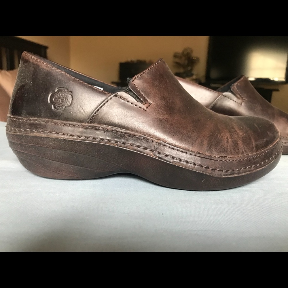 Slip on clogs